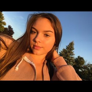 Meet your Posher, Mackayla